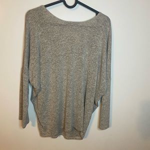 Tunic heathered gray (a little longer then 3/4 sleeves) scoop neck size Med